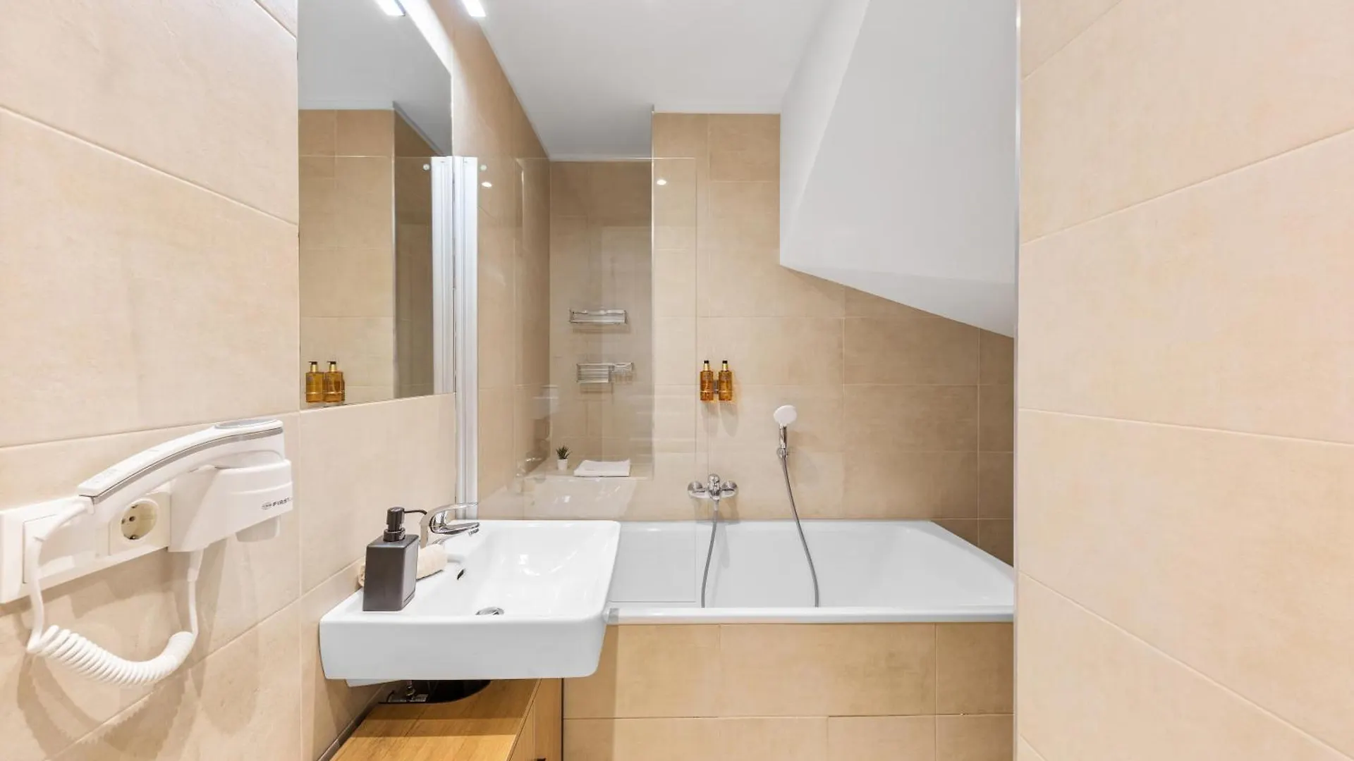 Vienna Chic Residences #Master Suite #Brand New#